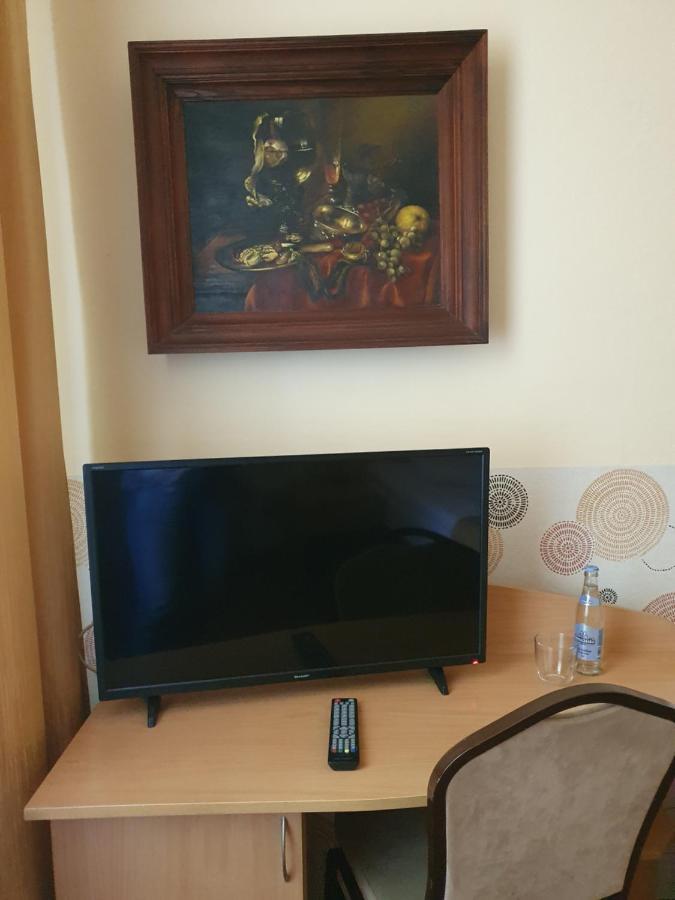 Hotel Iskra Rzeszów Esterno foto