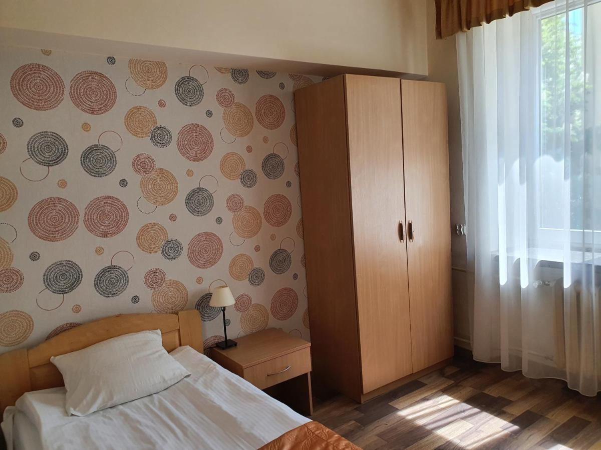 Hotel Iskra Rzeszów Esterno foto