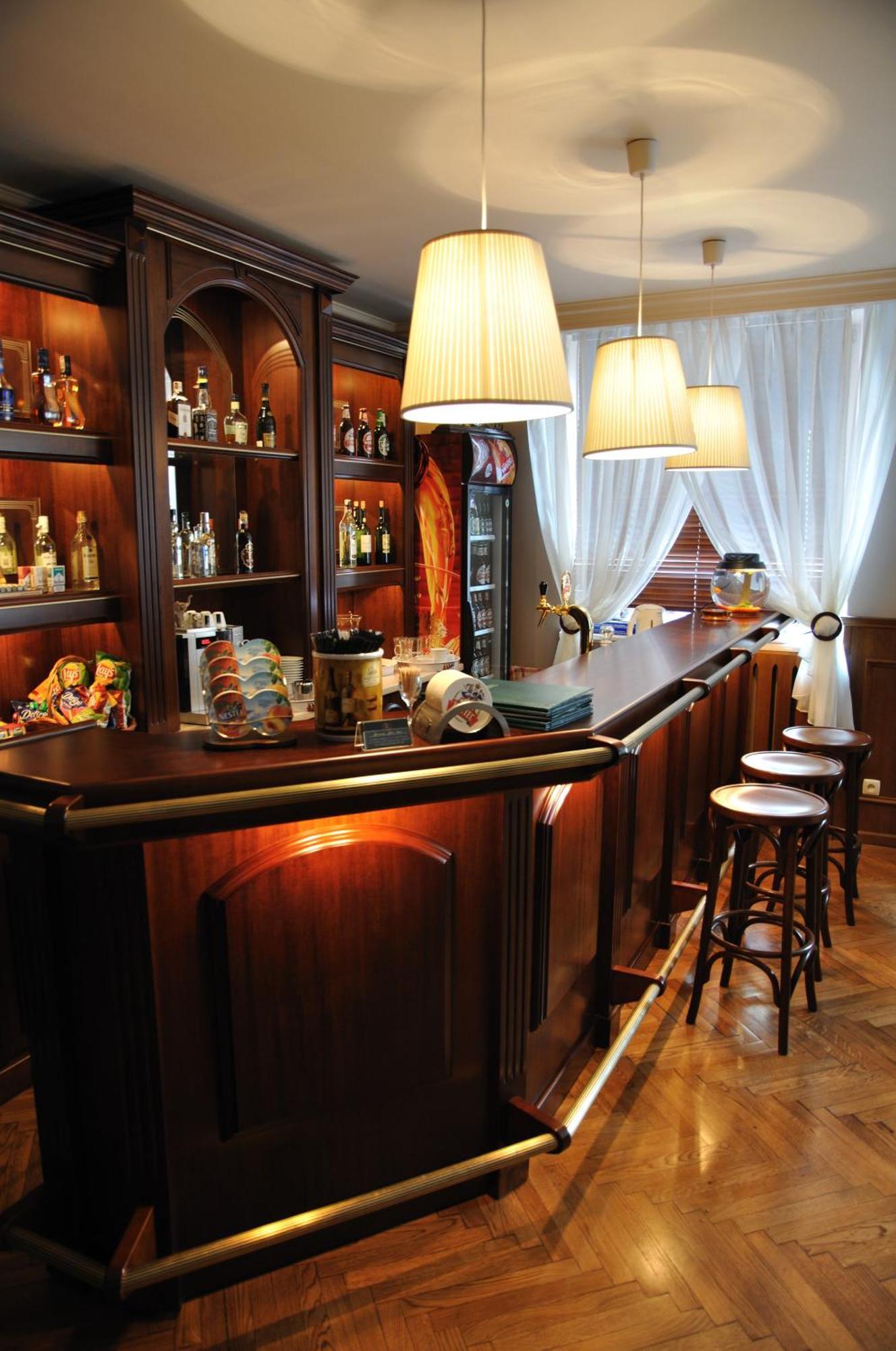 Hotel Iskra Rzeszów Esterno foto