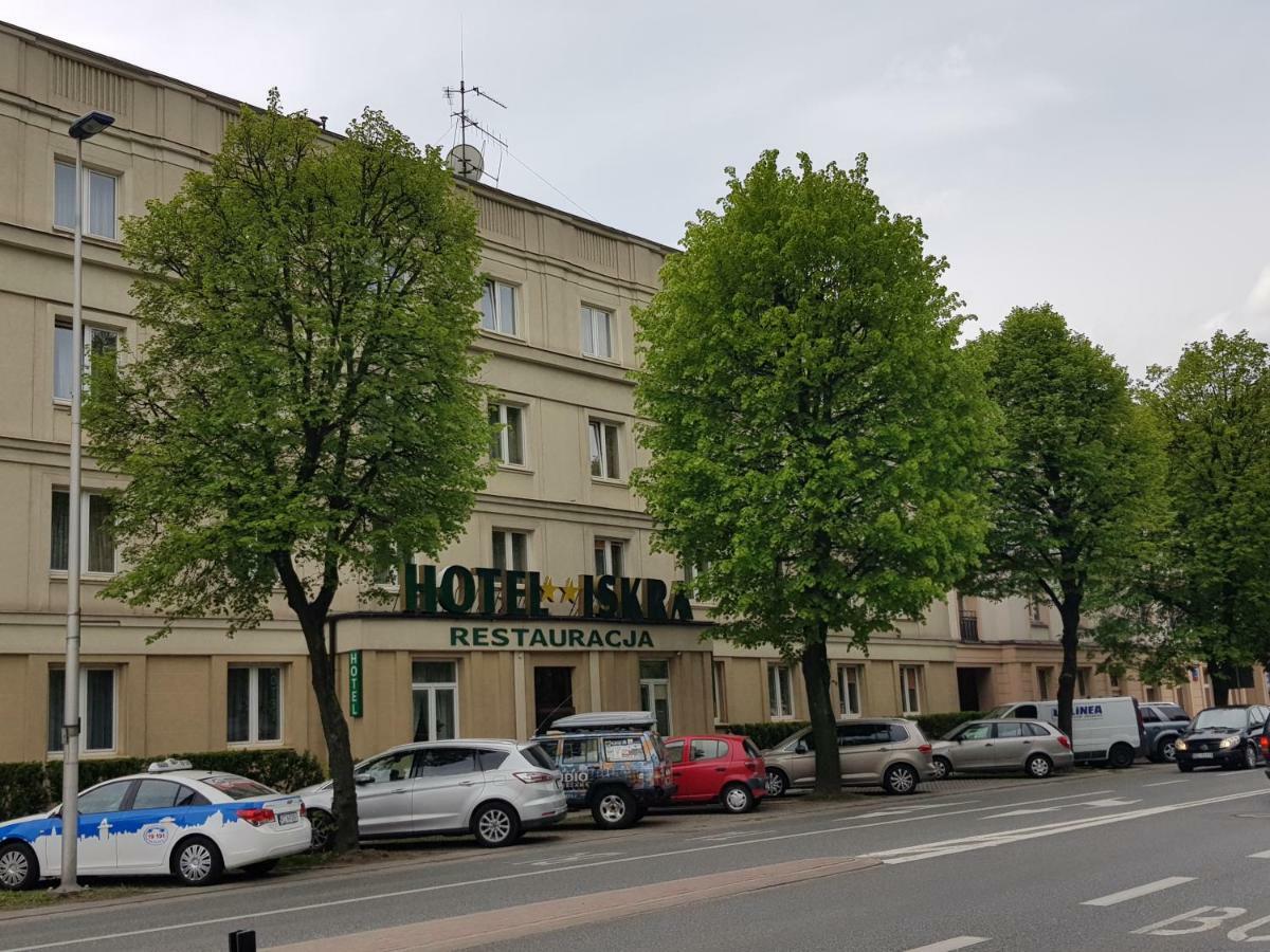 Hotel Iskra Rzeszów Esterno foto