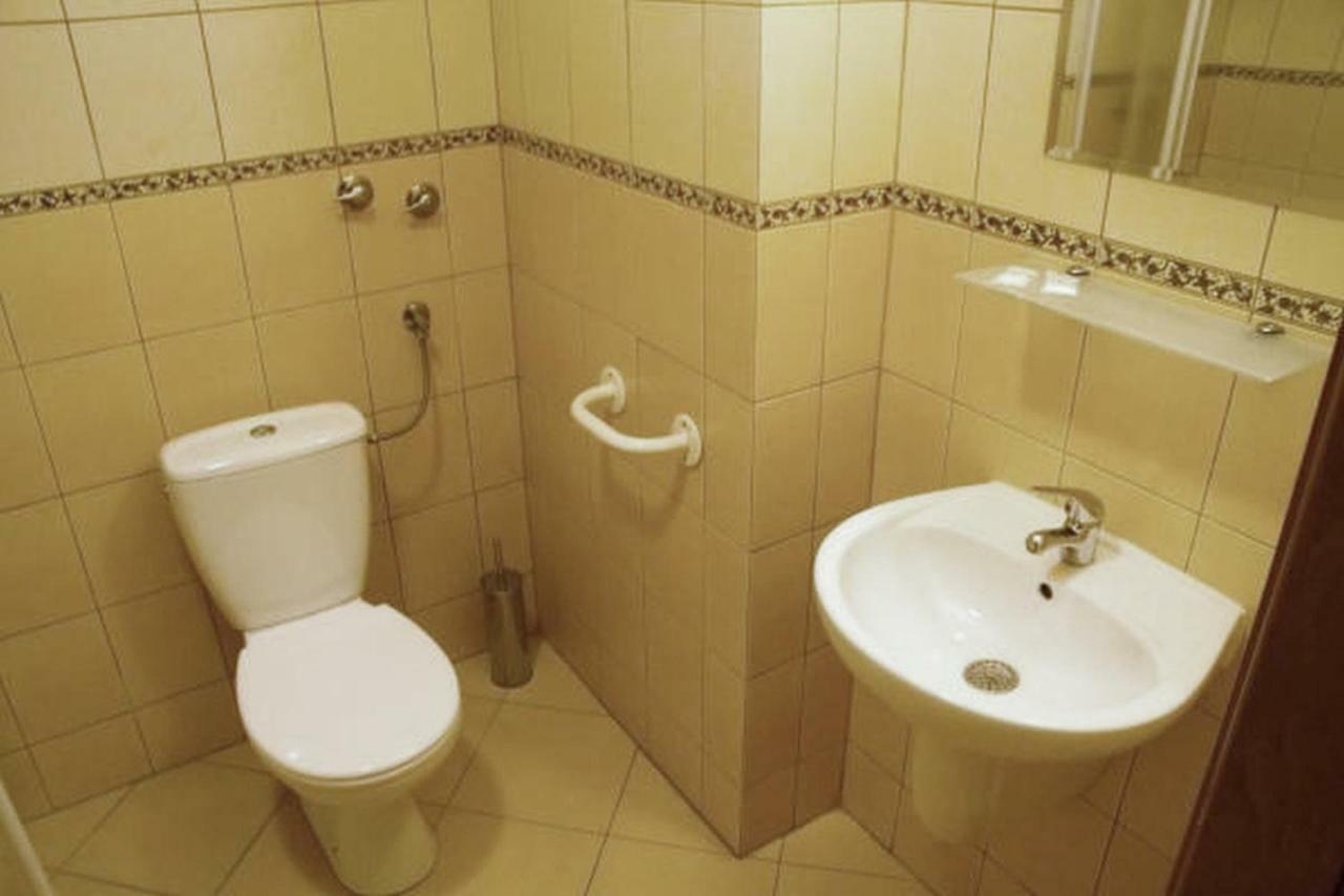 Hotel Iskra Rzeszów Esterno foto