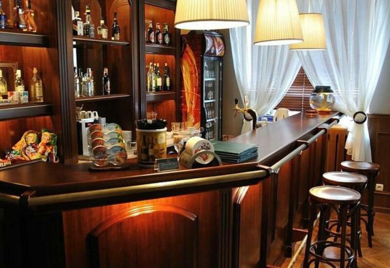 Hotel Iskra Rzeszów Esterno foto