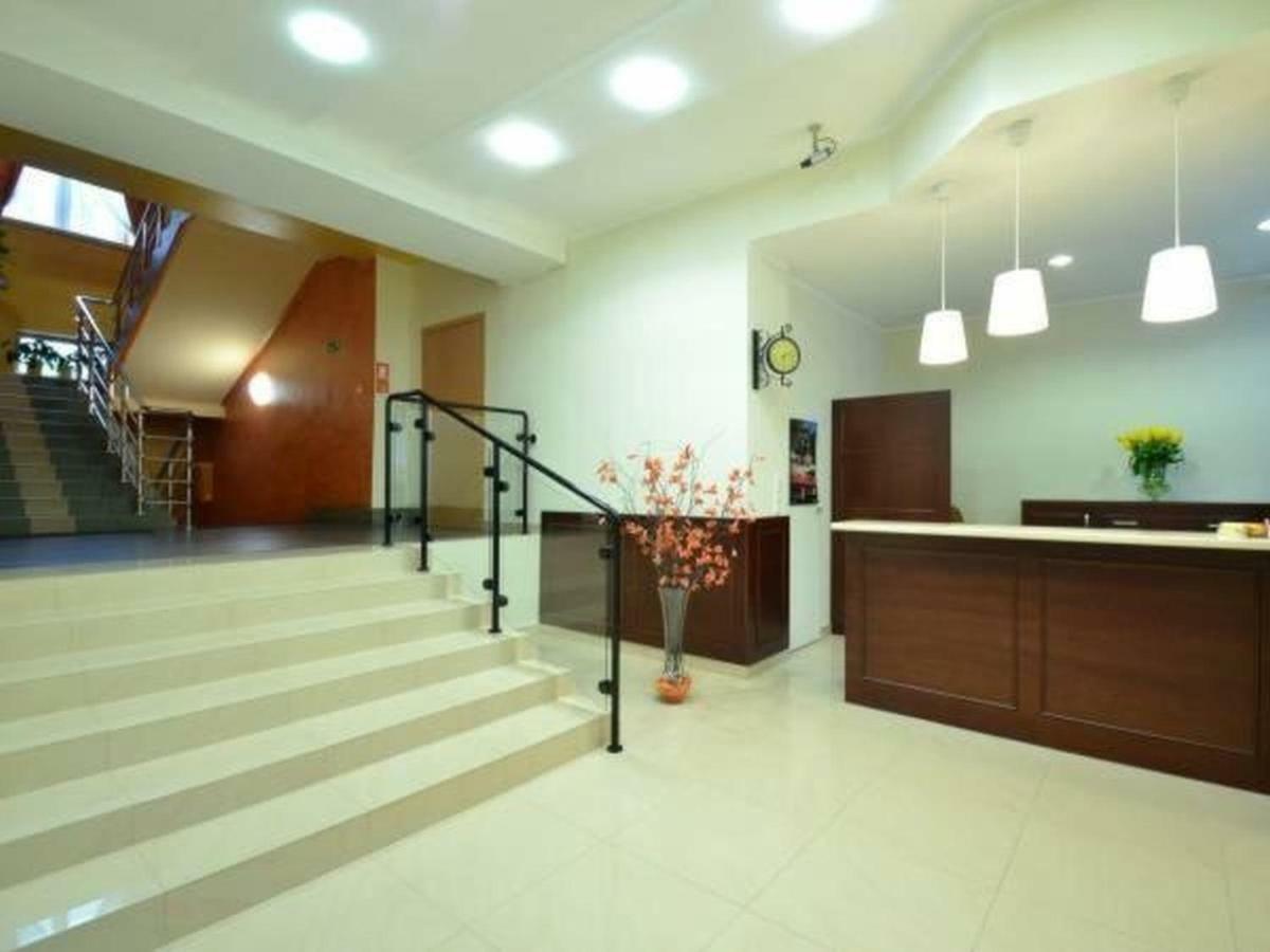 Hotel Iskra Rzeszów Esterno foto